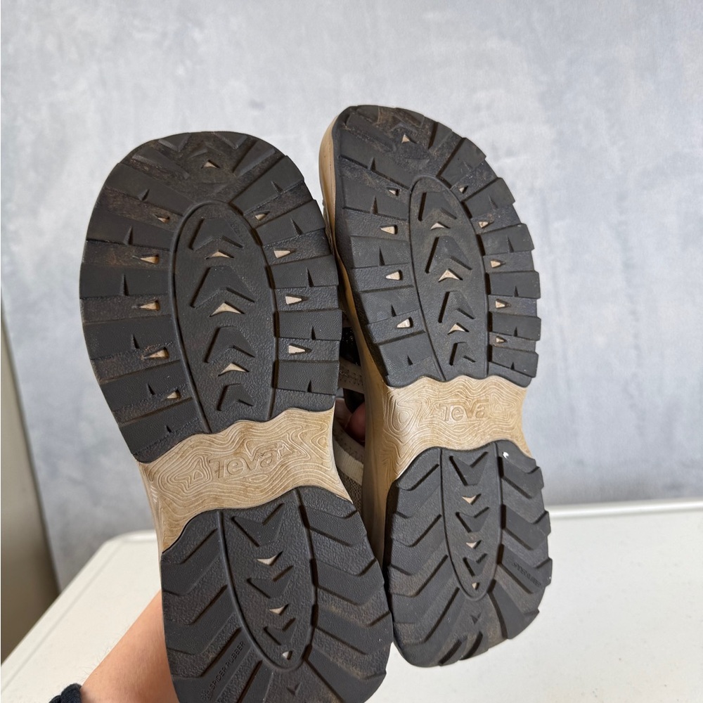 Teva Sandals Size 8.5 Womens Outflow CT Shoes Womens Tan Hiking Outdoor - Picture 5 of 9